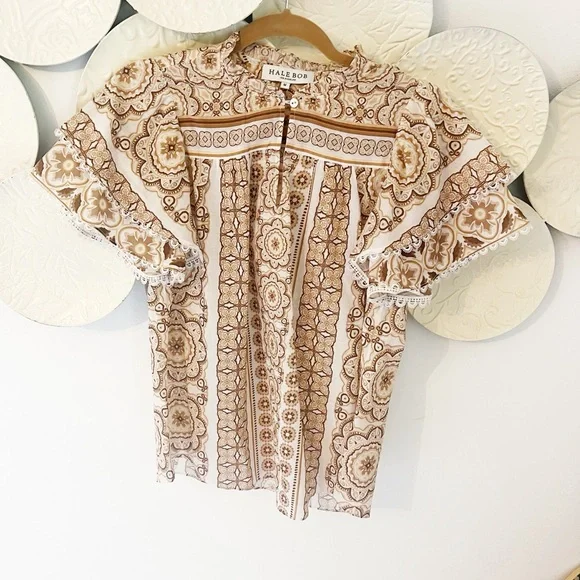 Med Hale Bob Floral Flutter Sleeve Top - Picture 3 of 6